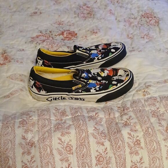 Vans Limited Edition - Picture 1 of 5